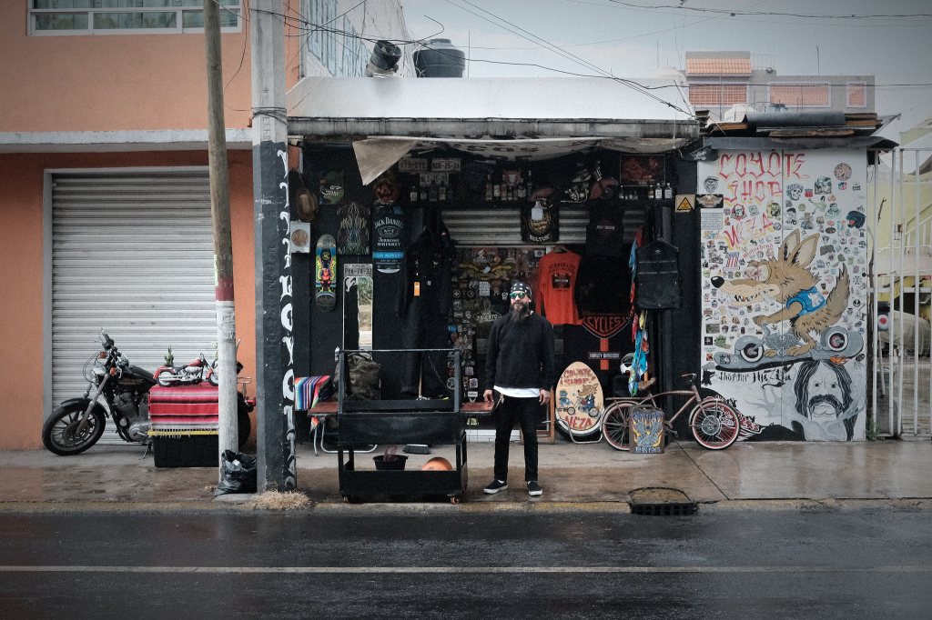 Coyote Shop: una tarde de motos y cultura de la&nbsp;resistencia